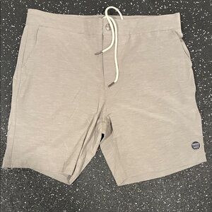 Men's Athletic Golf Shorts in Gray